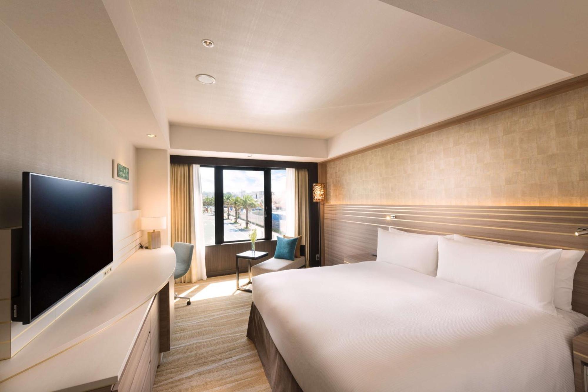 Doubletree By Hilton Okinawa Chatan Resort Exterior photo