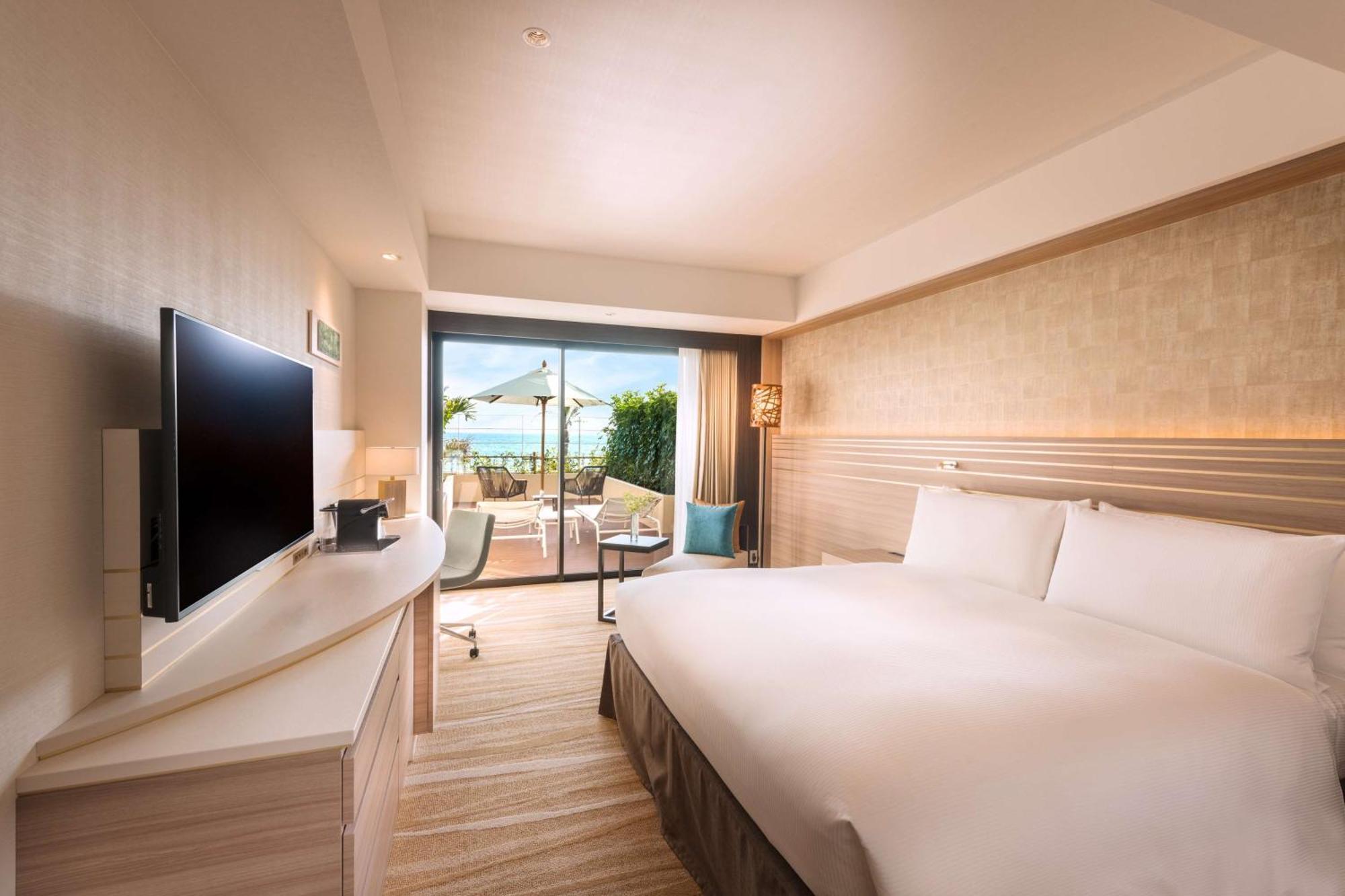Doubletree By Hilton Okinawa Chatan Resort Exterior photo