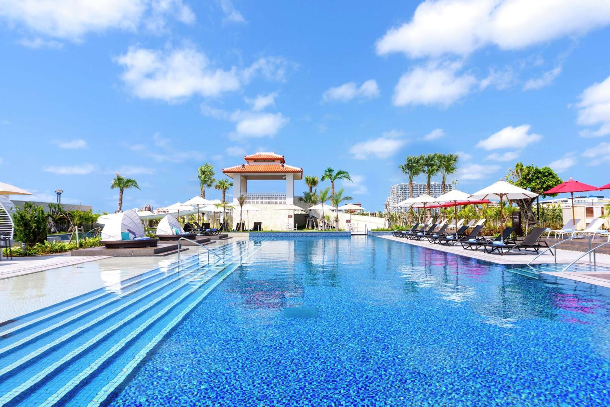 Doubletree By Hilton Okinawa Chatan Resort Exterior photo
